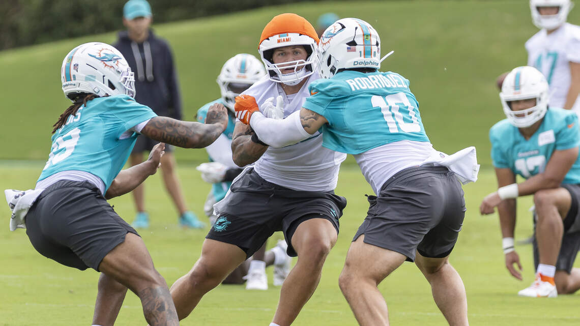 Dolphins LB Jacob Rodriguez, WR Chris Bell highlight list of rookie signings