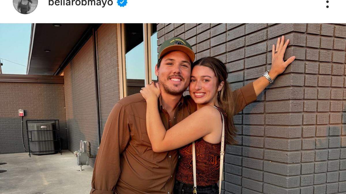 bella robertson with husband jacob mayo