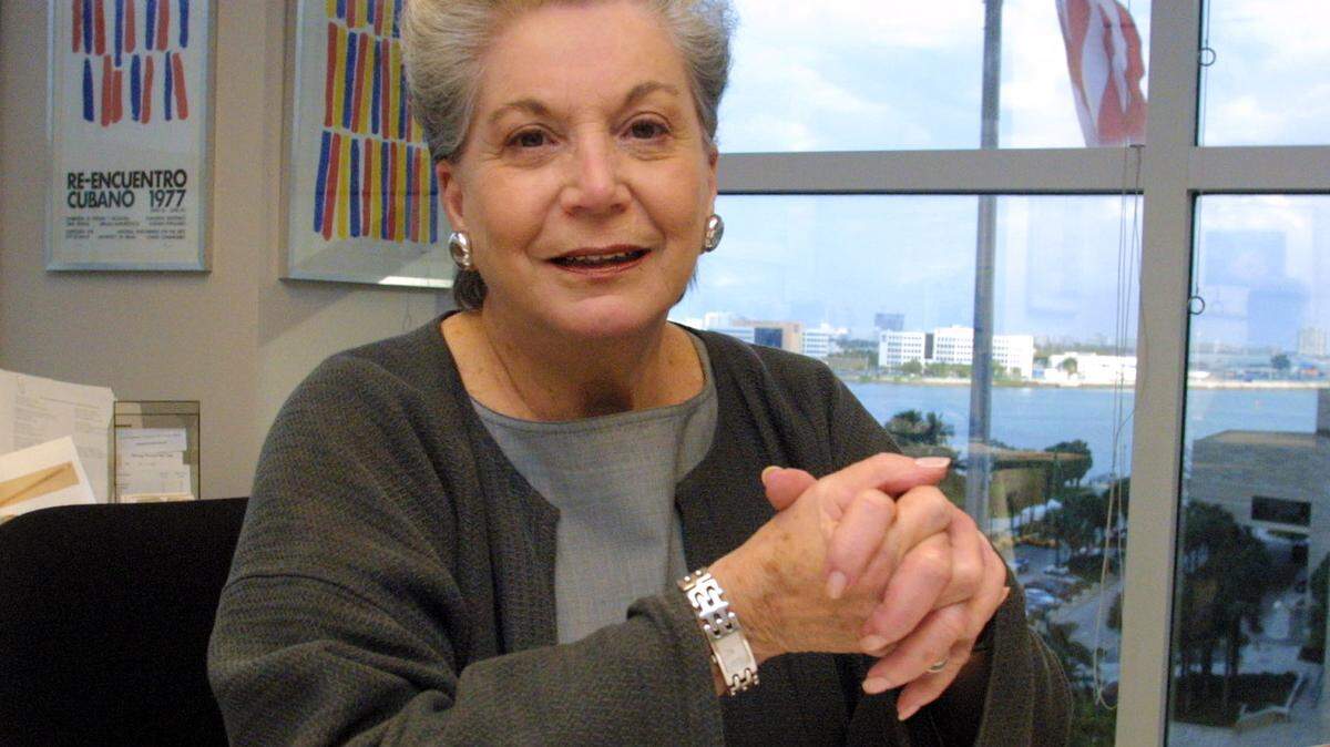Ruth Shack in her office at the Dade Community Foundation in 2002.