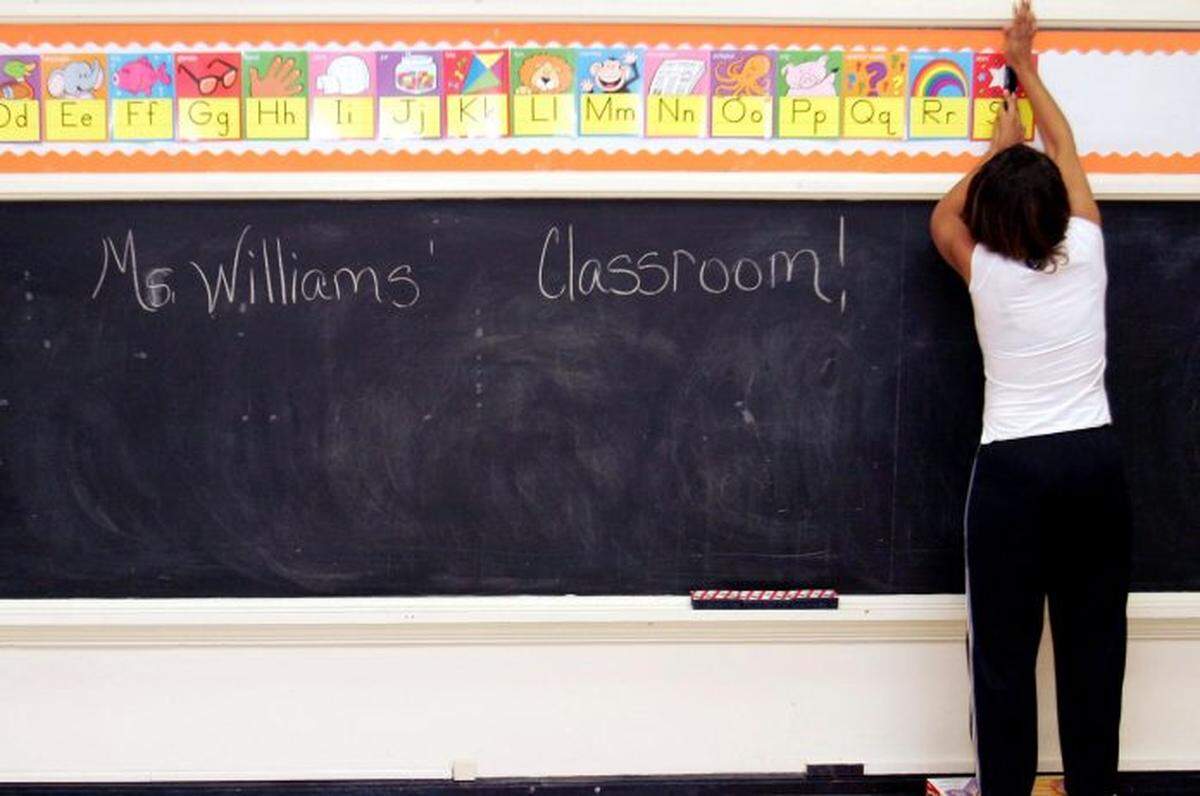 The centerpiece of DeSantis’ 2020-21 budget is his two proposals to raise the pay of Florida teachers in an effort to mitigate the state’s teacher shortage.