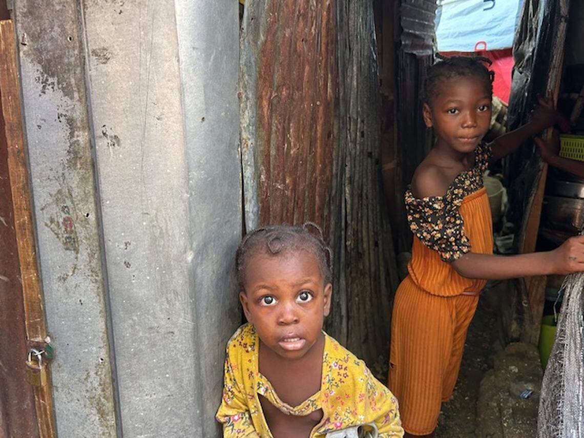 Children account for nearly 40% of the 5,000 internally displaced people inside the grounds of the Ministry of Public Works, Transport and Communication in Port-au-Prince’s Delmas 33.