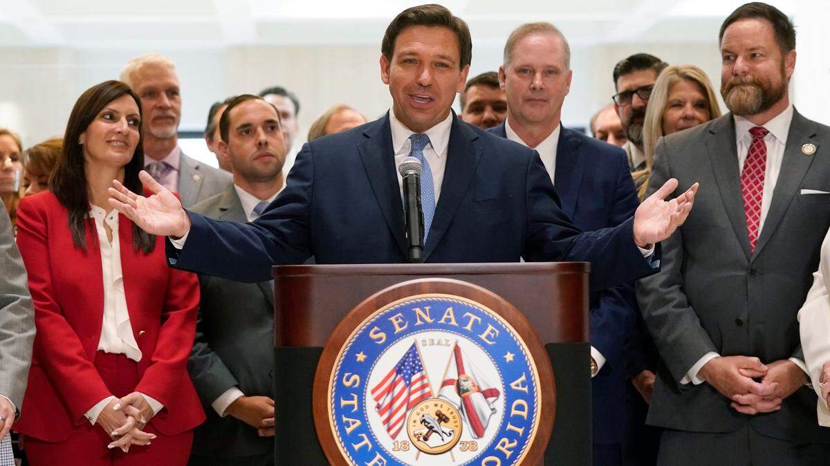 El gobernador Ron DeSantis