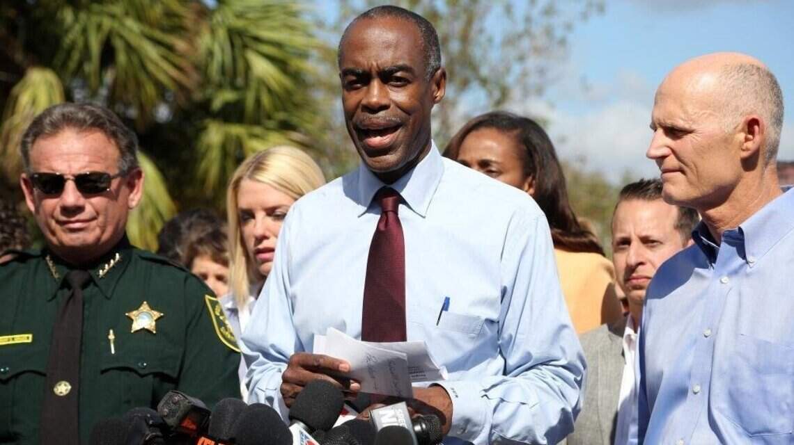 Broward superintendent wins award for courage through Parkland shooting; victim’s father calls honor ‘reprehensible’