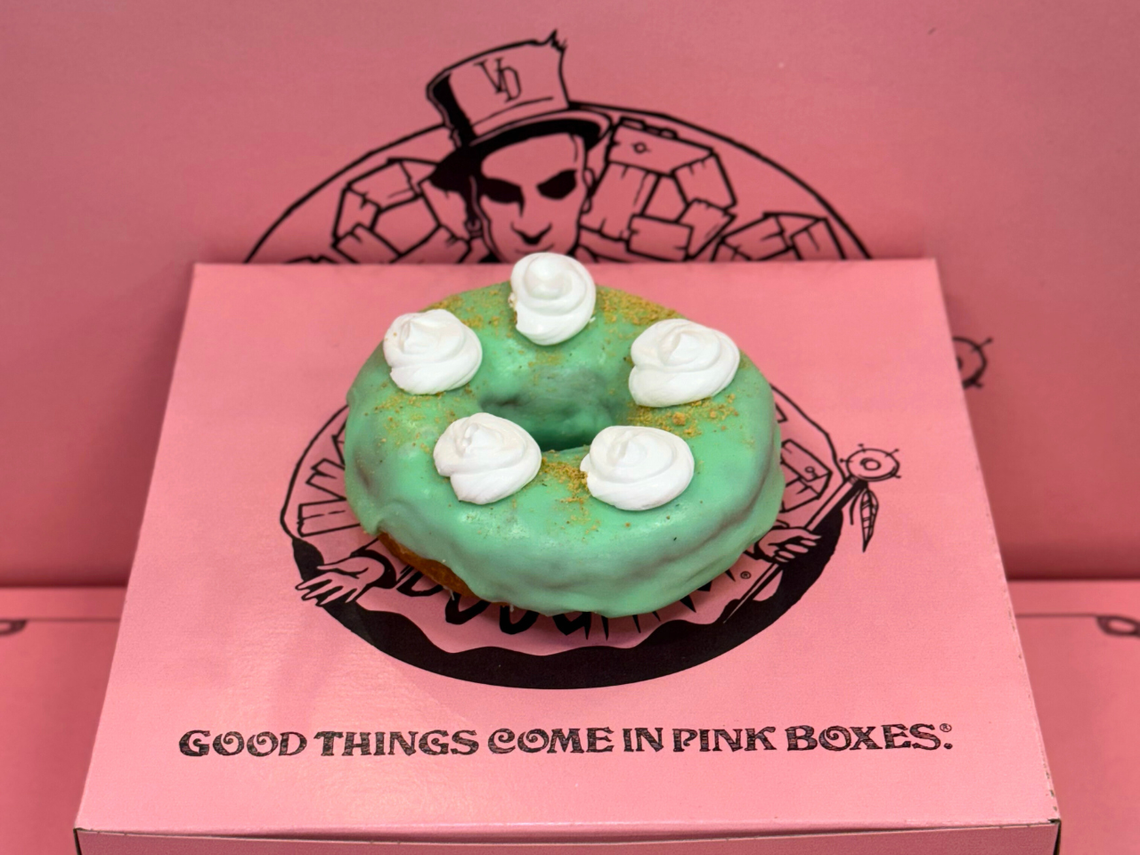 Una parte de las ganancias de la dona exclusiva de Miami, Sublime Key Lime, disponible hasta el 31 de marzo, beneficia a NAMI Miami-Dade, un servicio de salud mental.