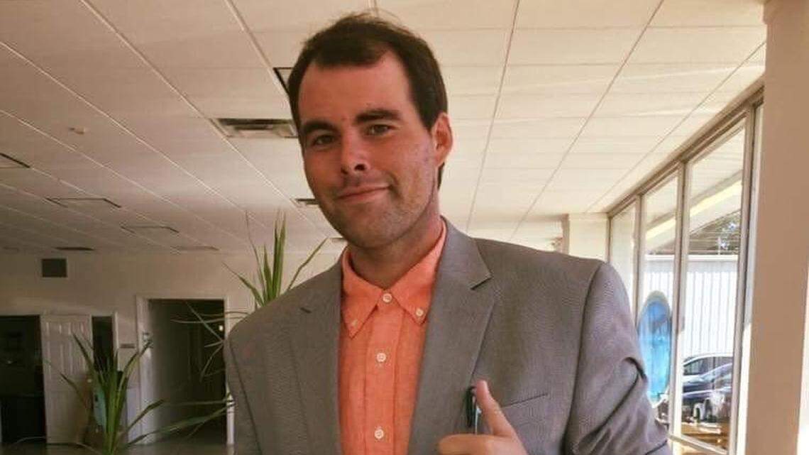 A former corrections officer has agreed to plead guilty in the death of Anthony “Tony” Mitchell (pictured) in Walker County, Alabama, records show.