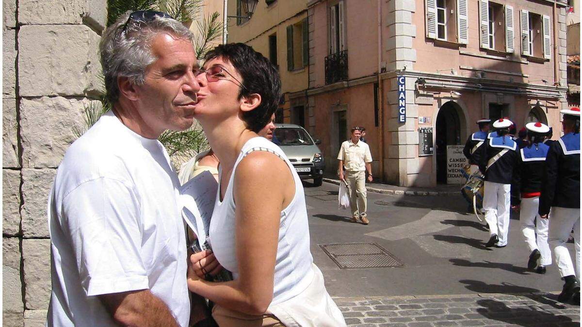 Photo of Jeffrey Epstein and Ghislaine Maxwell presented by U.S prosecutors during Maxwell’s sex trafficking trial.