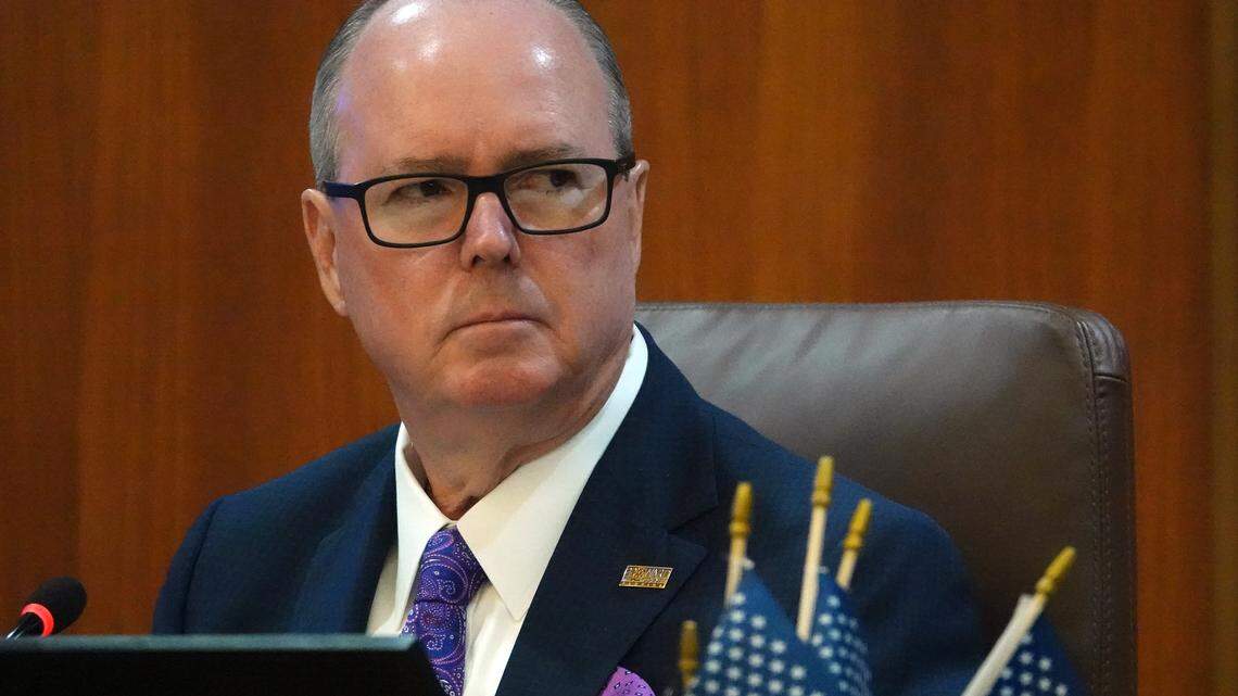 Broward County to look into stripping fire department from sheriff’s office