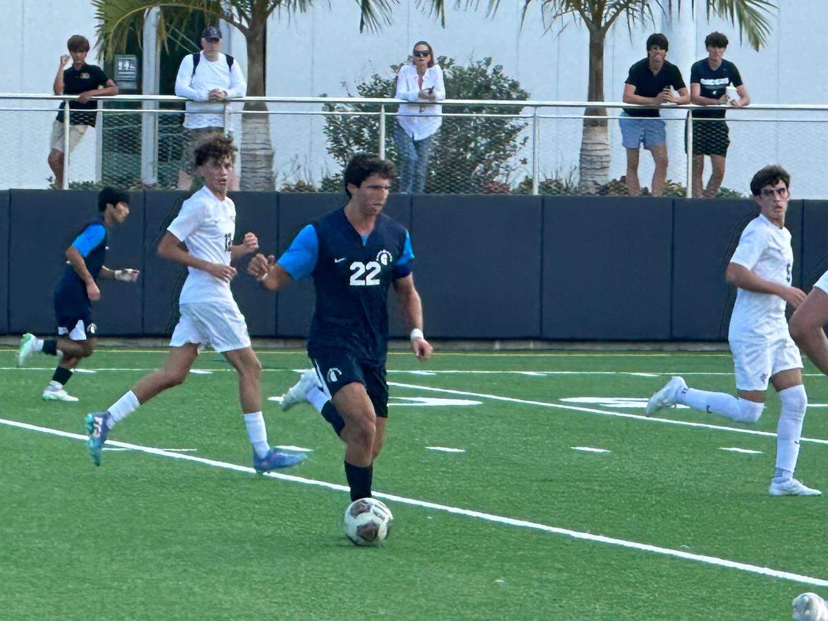 Gulliver’s Jacob Lombard dribbles downfield during Wednesday’s Region 4-3A boys soccer championship at Sean Taylor Memorial Field.