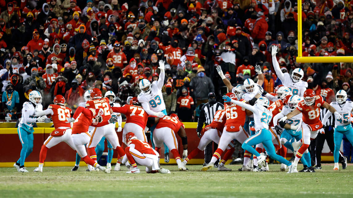 Kansas City man charged with stealing Dolphins equipment after playoff game