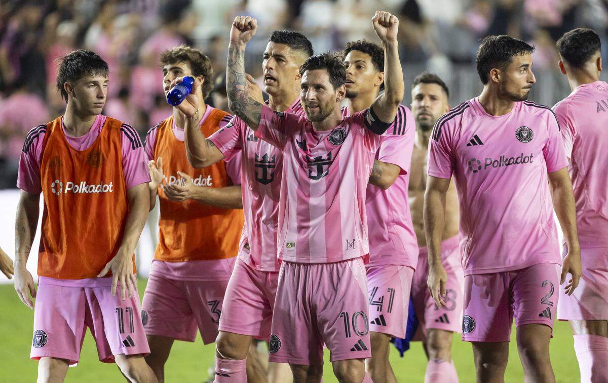 Inter Miami forward Lionel Messi (10) reacts towards fans after they defeated Orlando City in their Leagues Cup semi-final soccer match at Chase Stadium on Wednesday, Aug. 27, 2025, in Fort Lauderdale, Fla.