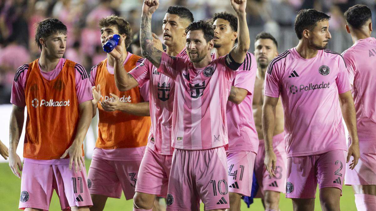 Inter Miami forward Lionel Messi (10) reacts towards fans after they defeated Orlando City in their Leagues Cup semi-final soccer match at Chase Stadium on Wednesday, Aug. 27, 2025, in Fort Lauderdale, Fla.