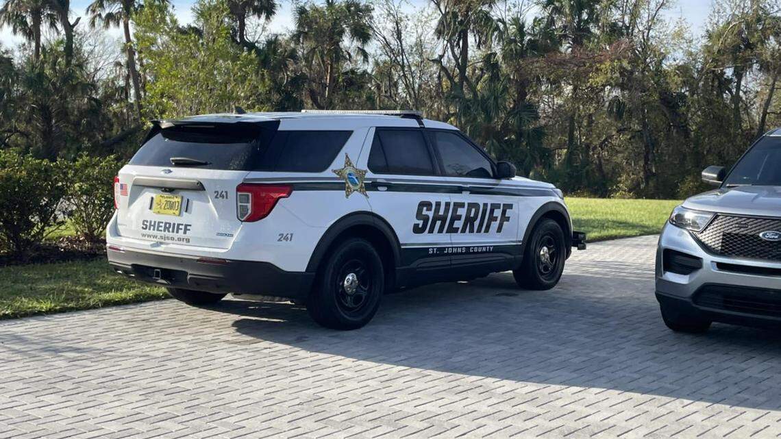 A Florida sheriff’s deputy collapsed and died after struggling for more than 6 minutes to take a suspect into custody, according to the St. Johns County Sheriff’s Office.