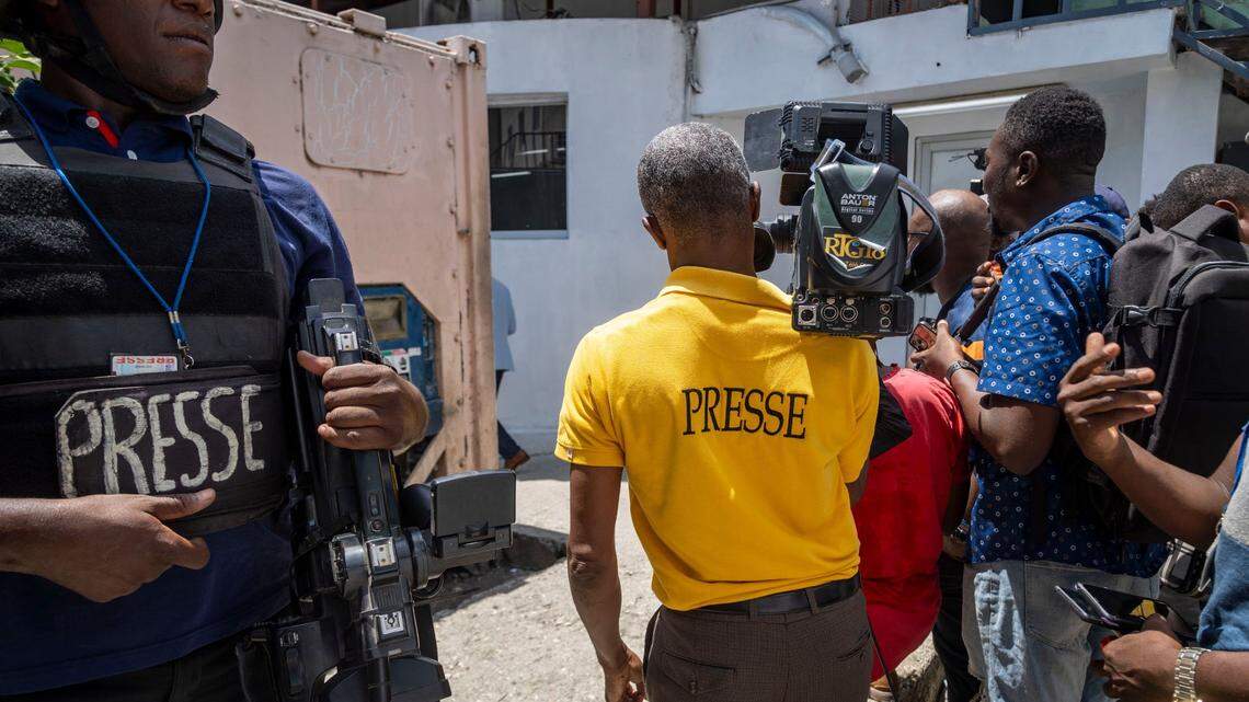 Press-freedom group calls on Haitian authorities to locate kidnapped journalists