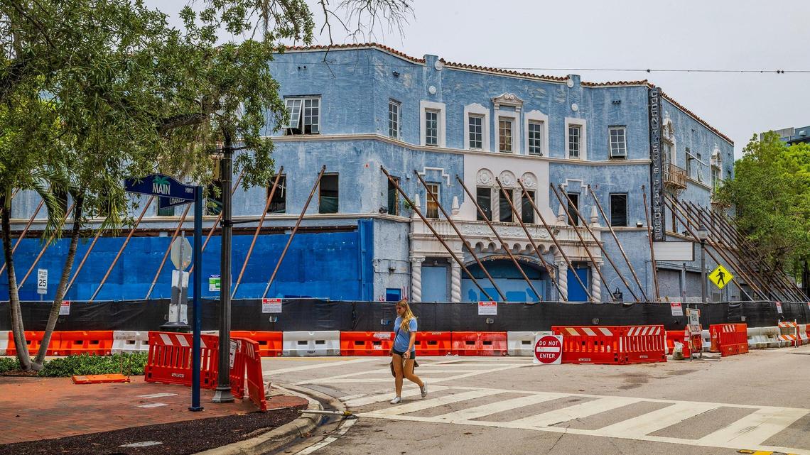 Sidewalks remain closed around the historic Coconut Grove Playhouse after external support beams were installed to stabilize the historic theater’s front. A contractor’s error during interior demolition work in preparation for renovation caused a partial floor collapse that left the structure at risk of collapse.