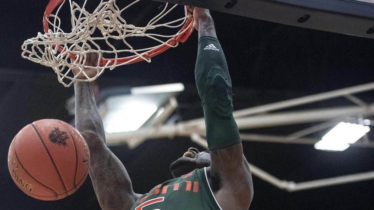 University of Miami guard Zach Johnson scored 24 points, including a game-winning dunk, to lead the Hurricanes to a 78-76 victory over Fresno State and a spot in the championship game of the Wooden Legacy tournament Sunday in Fullerton, California.