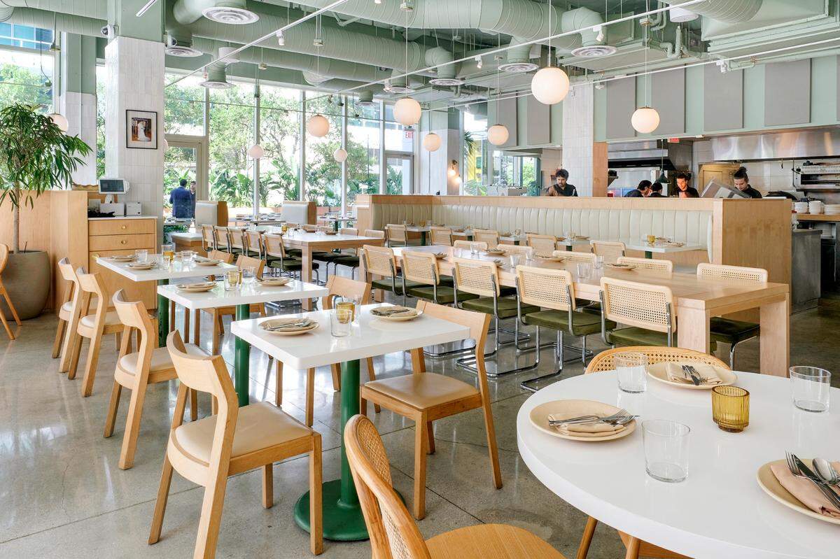El interior del restaurante peruano Maty's, en Midtown Miami.