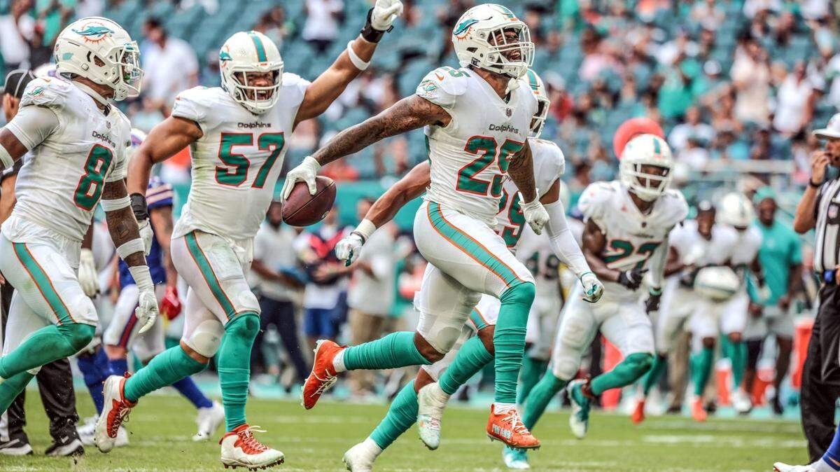 Miami Dolphins cornerback Xavien Howard (25) reacts after intercepting the ball in the first half during game against the Buffalo Bills in Miami Gardens on Sunday, September 19, 2021.