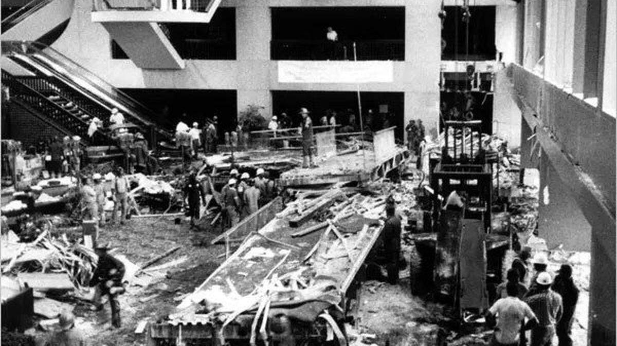 In 1981,  two skywalks fell in the lobby of the Hyatt Regency hotel in Kansas City, Missouri. 