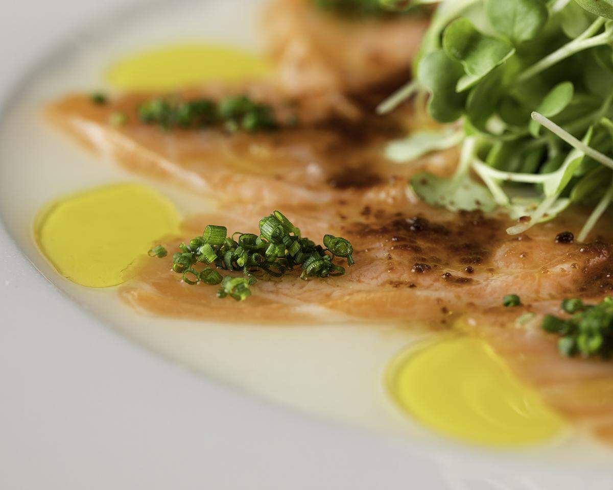 Salmon tiradito at Perl.