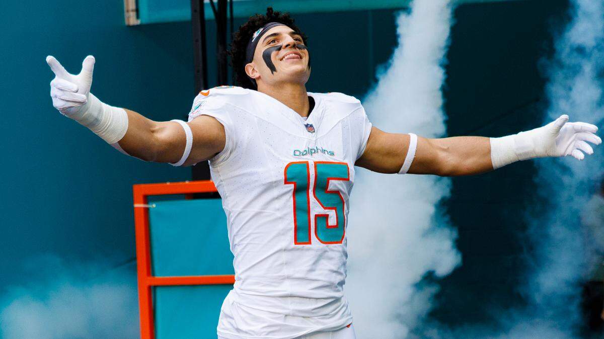 Miami Dolphins linebacker Jaelan Phillips (15) takes the field before the start of an NFL football game against the Denver Broncos at Hard Rock Stadium on Sunday, Sept. 24, 2023 in Miami Gardens, Fl.