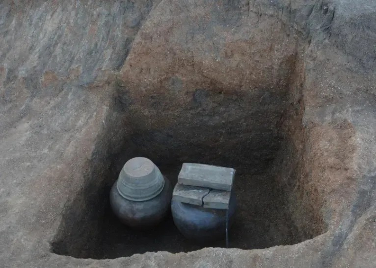 Ceramic urns were buried in vertical tombs, researchers said.