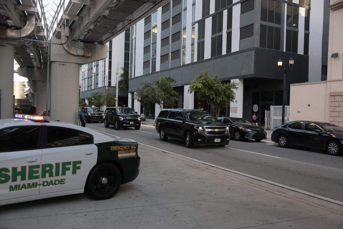 Vehicles arrive with Secretary of State Marco Rubio at the James Lawrence King Federal Justice Building on March 24, 2026, in Miami, Florida. Rubio arrived to testify in the criminal trial of former Florida Congressman David Rivera, who is accused of secretly lobbying for the Venezuelan government during the first Trump administration. Rivera has denied wrongdoing. 