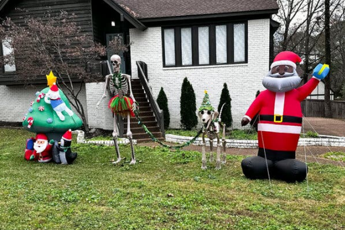 Luttrell’s Christmas-themed lawn display.