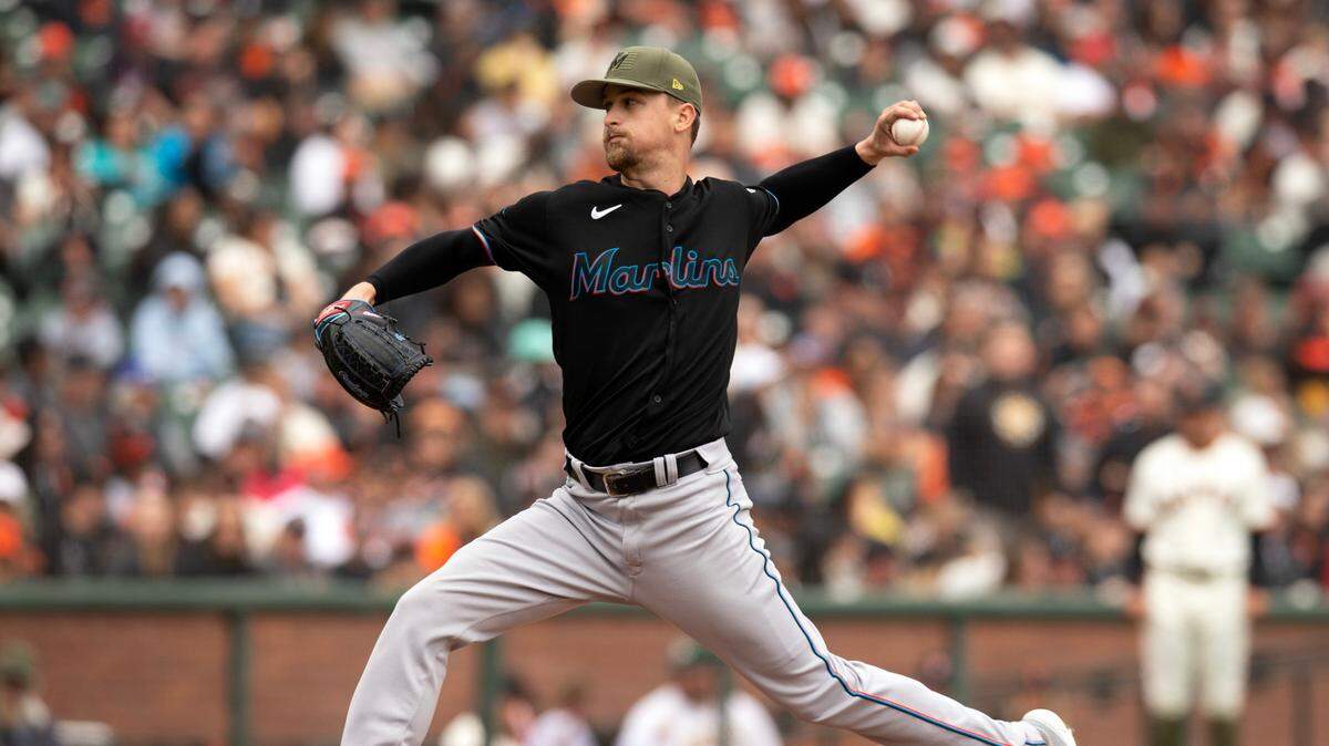 Miami Marlins starting pitcher Braxton Garrett (29) delivers a pitch against the San Francisco Giants during the second inning at Oracle Park on Saturday, May 20, 2023.