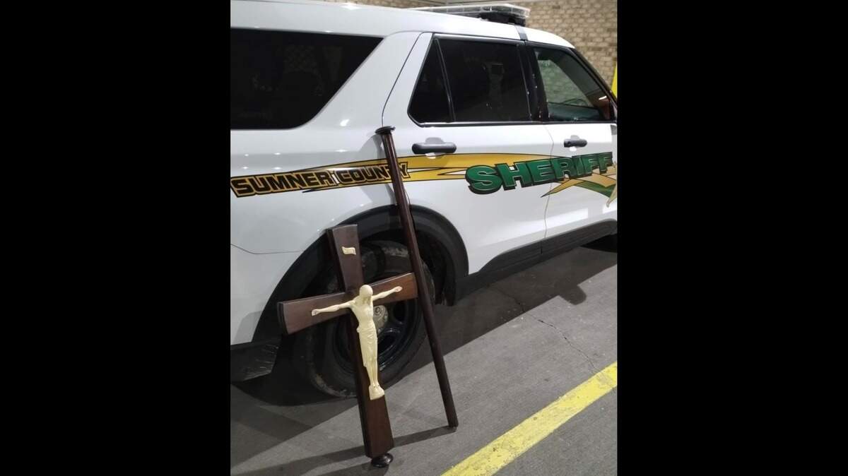 This crucifix was stolen from the altar of a Florida Catholic church and it was recovered in a Tennessee motel room, deputies say.