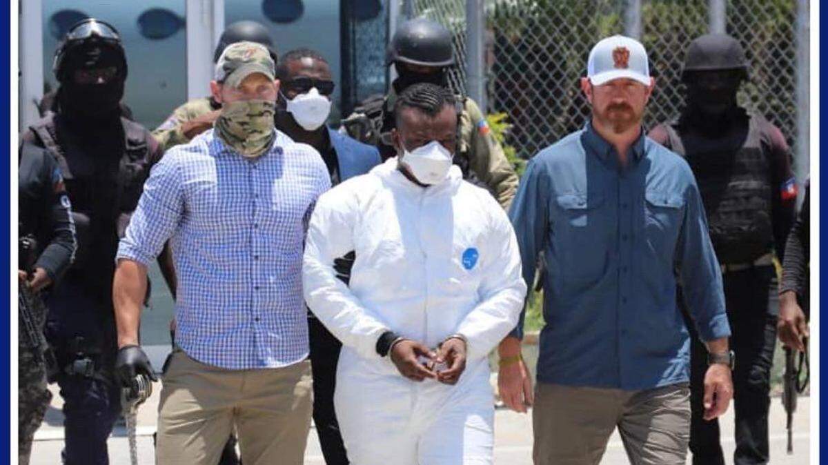 El líder de la pandilla Germine Joly, más conocido como Yonyon, se enfrenta a cuatro docenas de cargos en Estados Unidos relacionados con el contrabando de armas desde el sur de la Florida a Haití. Extraditado a Estados Unidos en mayo de 2022, será juzgado el jueves 17 de enero de 2024 con declaraciones iniciales.