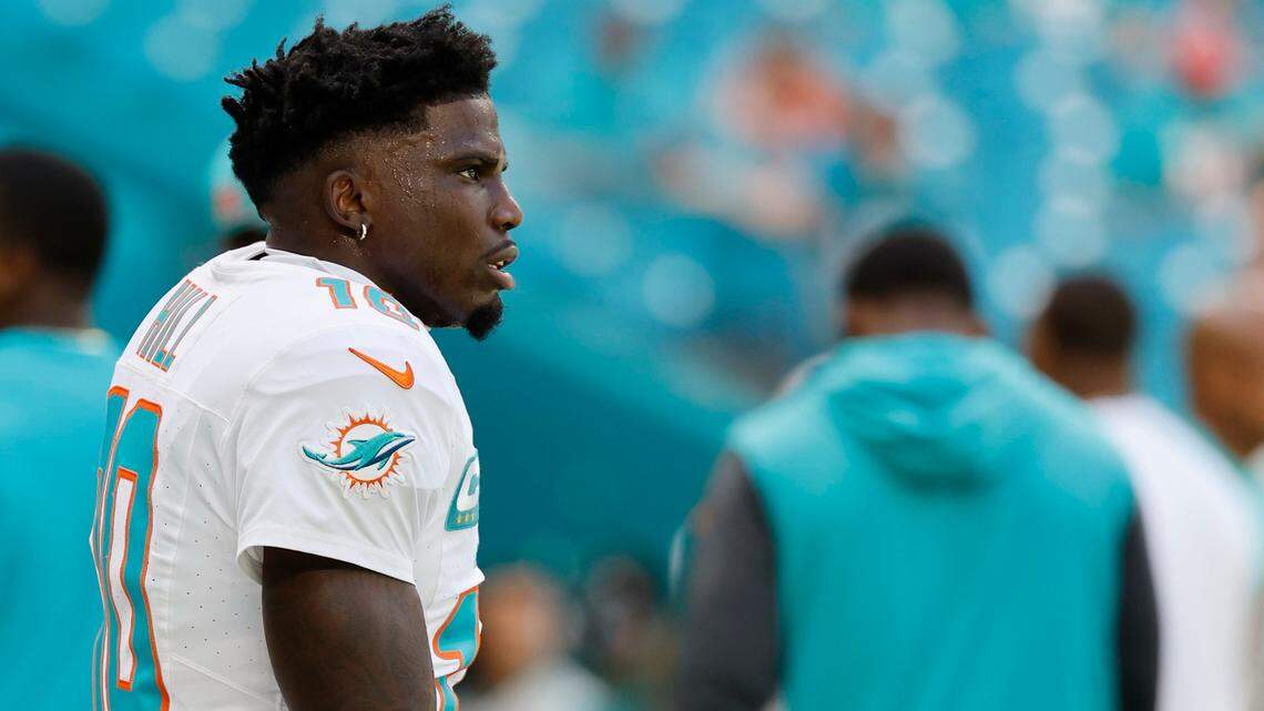 Body-cam footage led police director to reassign officer in Tyreek Hill detention