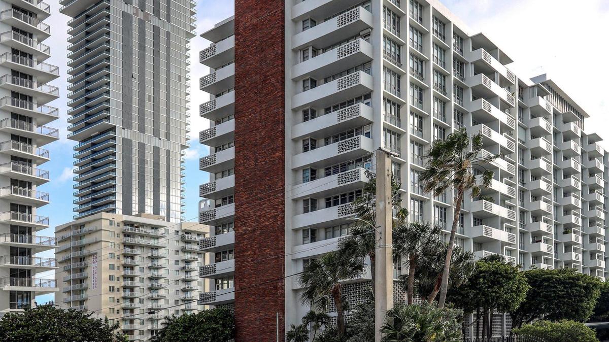 An undisclosed developer is anticipated to submit plans to the City of Miami within two months to redevelop the site of Biscayne 21, the 14-story waterfront condominium at 2121 North Bayshore Drive, according to Avison Young Principal John Crotty.