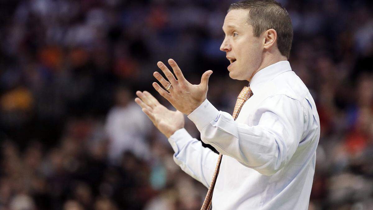 Florida head coach Mike White and his Gators’ margin for error is growing slimmer and slimmer with just 12 chances left to pick up formidable wins. And this will hurt their chances of making the NCAA Tournament.