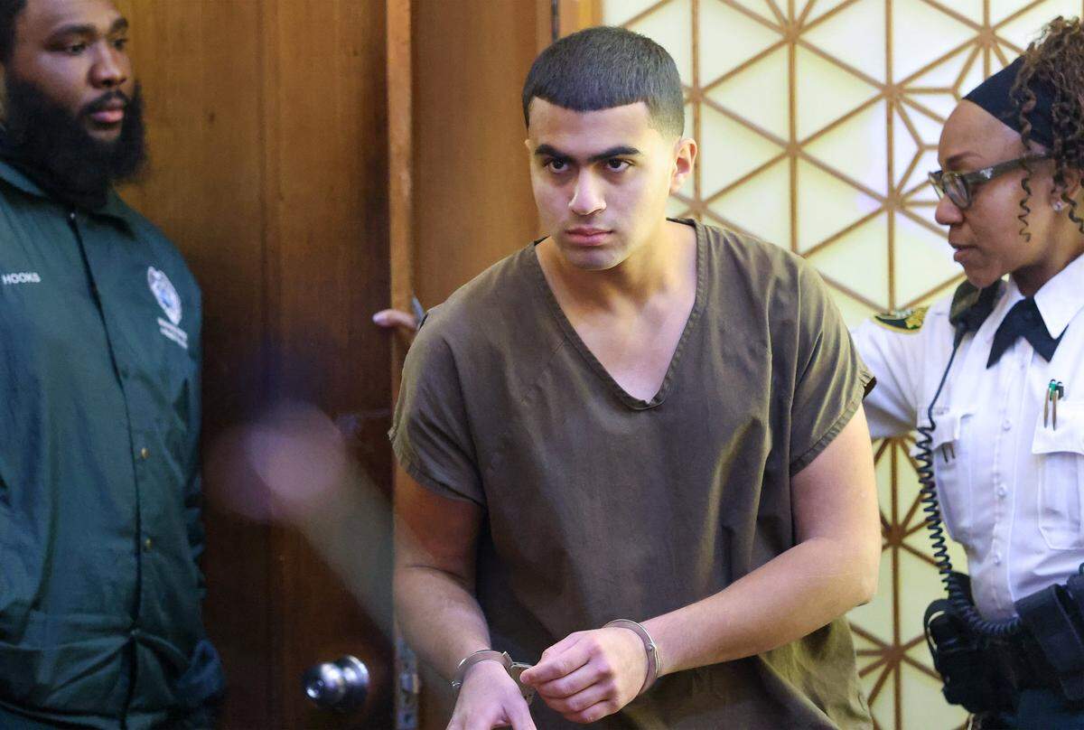 Derek Rosa, 15, center, who is accused of stabbing his mother Irina Garcia to death in Hialeah back in 2023, appears in court for his hearing.  Derick was 13 at the time of the killing and appeared in Courtroom 4-8 with Judge Richard Hersch presiding during his hearing on Monday, January 5th, 2025, in Miami, Florida.