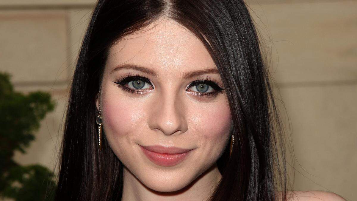 Michelle Trachtenberg dead at 39.