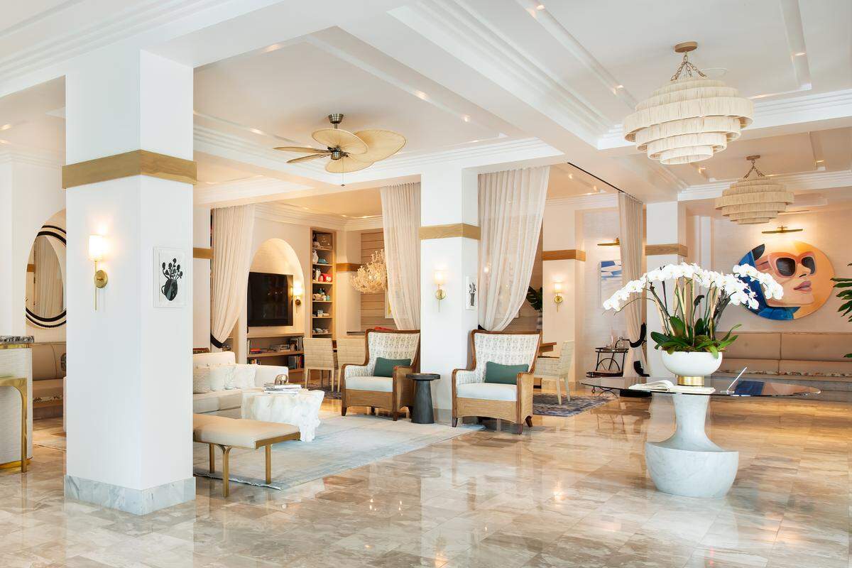 A peek at the White Elephant’s elegant design and palm-lined island charm — plus a fleet of complimentary BMWs for exploring Palm Beach in style.