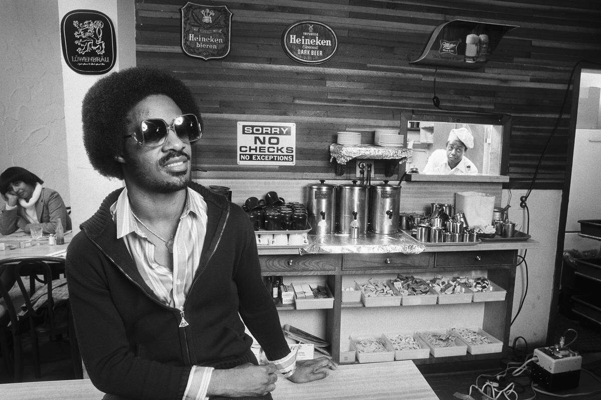 A midnight SOUL Newspaper shoot with Stevie Wonder at the original Roscoe’s House of Chicken and Waffles inHollywood, 1977.