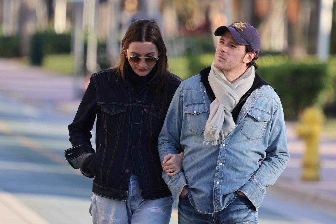 A rare chance to wear a scarf in South Florida, as temperatures dipped into the low 40s.