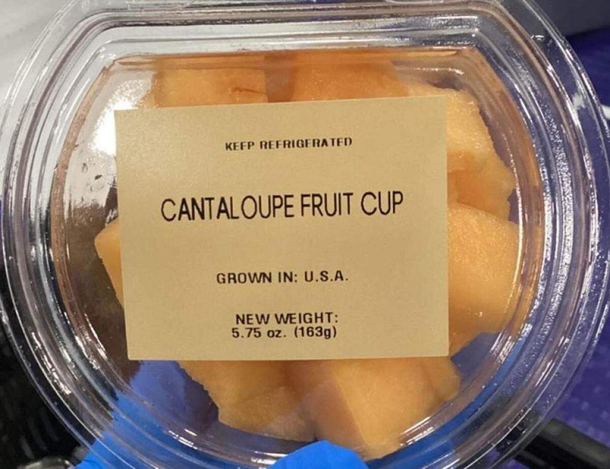 A Created Fresh Cantaloupe Chunks pack.