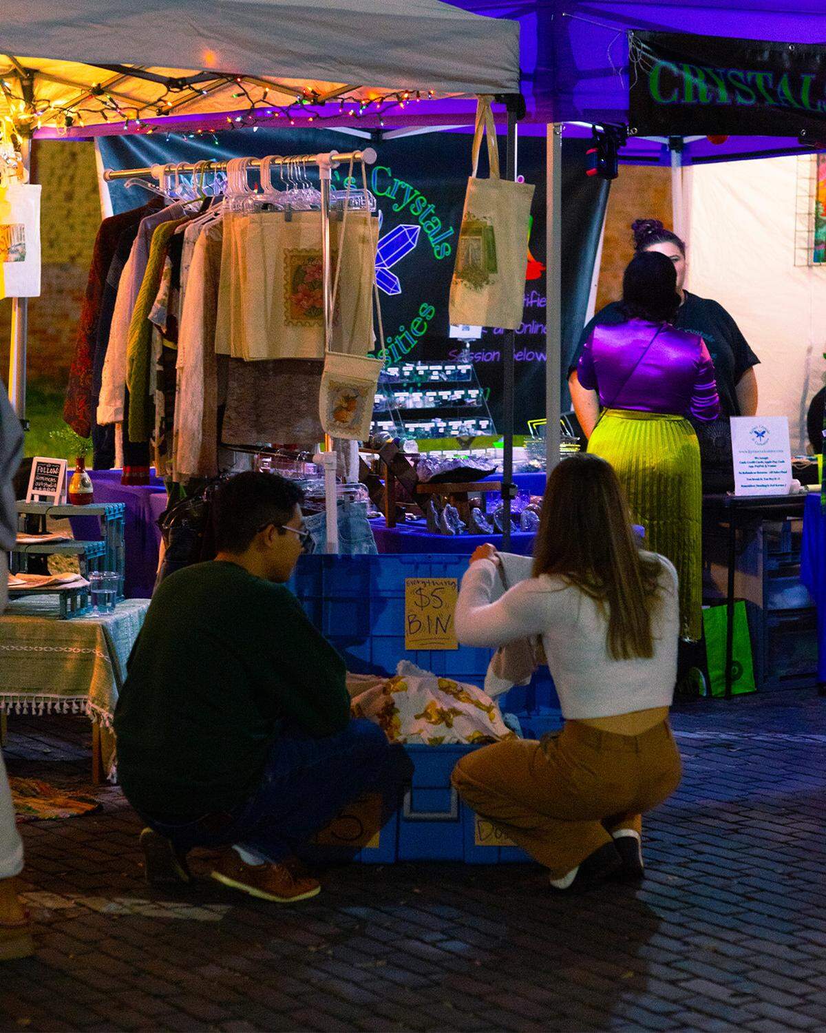 How Bazar, a Gainesville-based clothing store co-op, is bringing its Bazar À La Carte night market, to Miami with an evening of food, music, art, clothes and more.