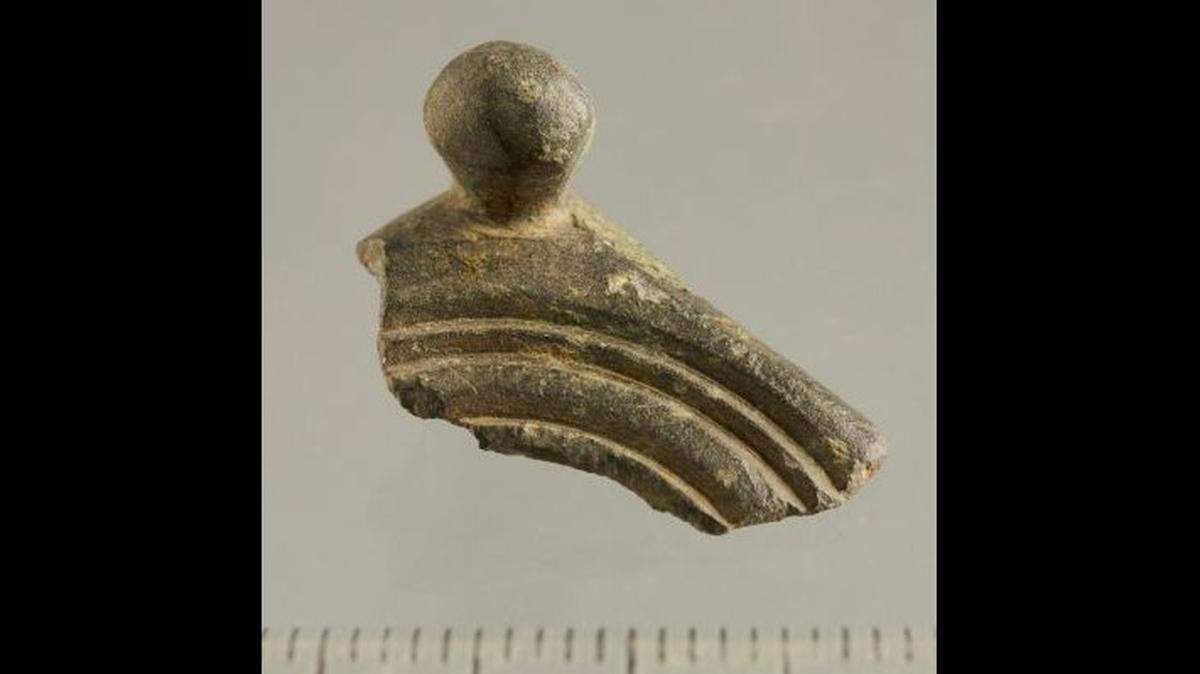 A man with a metal detector stumbled upon part of a mysterious Roman object in Flanders.