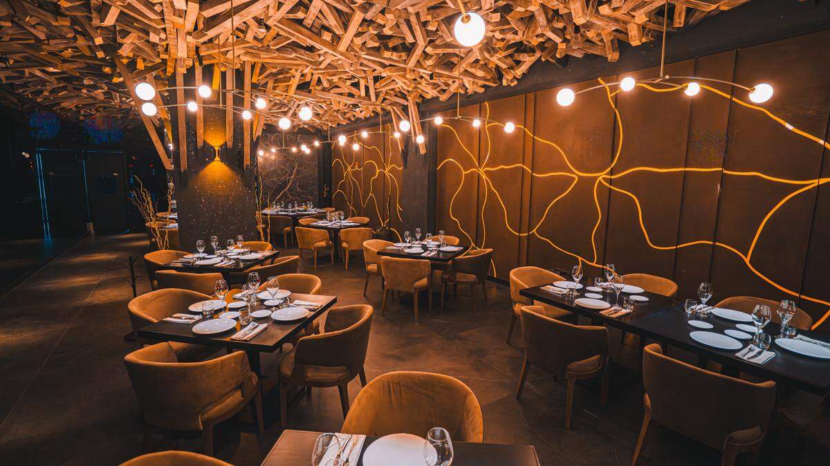 The interior of Rò Steakhouse in Coral Gables