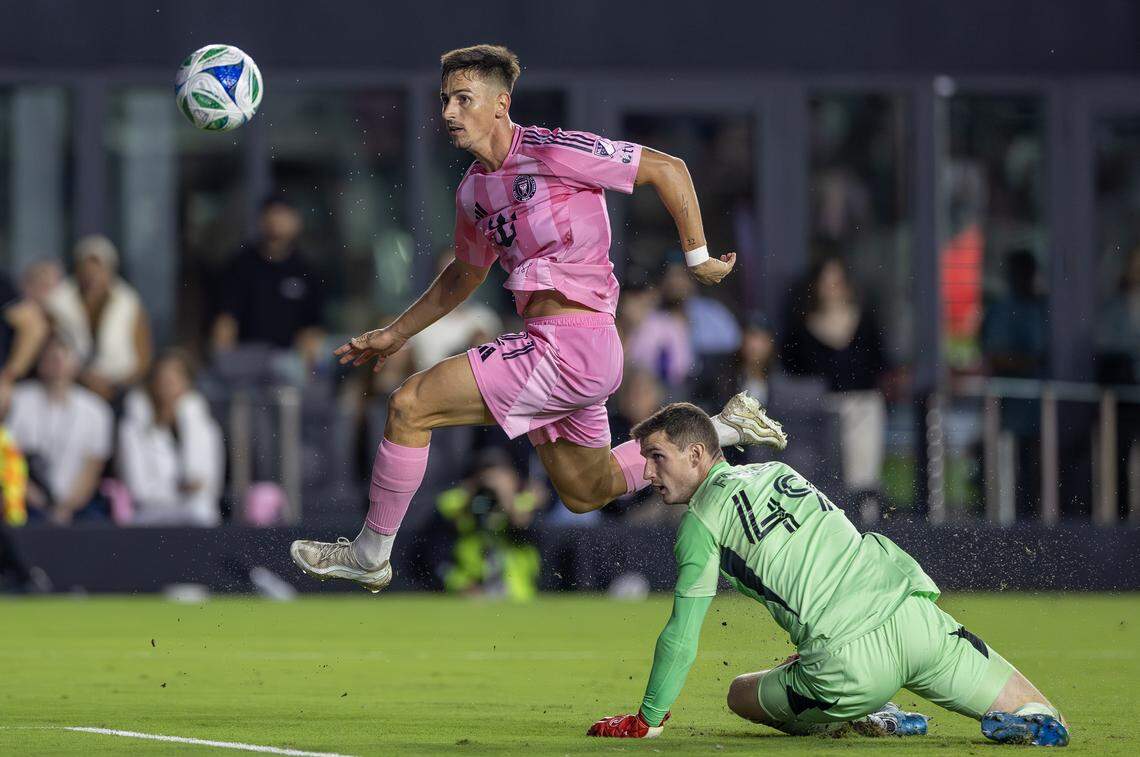 Inter Miami forward Tadeo Allende (21) scores past New York City FC goalkeeper Matt Freese (49) during the second half of the MLS Eastern Conference final at Chase Stadium on Saturday, Nov. 29, 2025, in Fort Lauderdale, Fla.