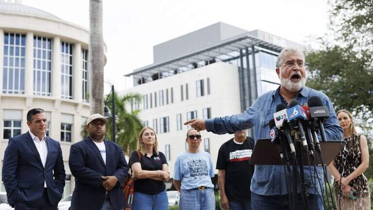 Pressure mounts on city of Doral to call quits on its policing agreement with ICE