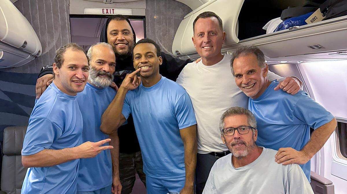 Six Americans recently detained in Venezuela were released by President Nicolás Maduro’s government after a meeting with a senior Trump administration official. U.S. President Donald Trump and special envoy Richard Grenell announced their release on social media, with Grenell sharing a photo on X of himself and the freed men aboard an aircraft