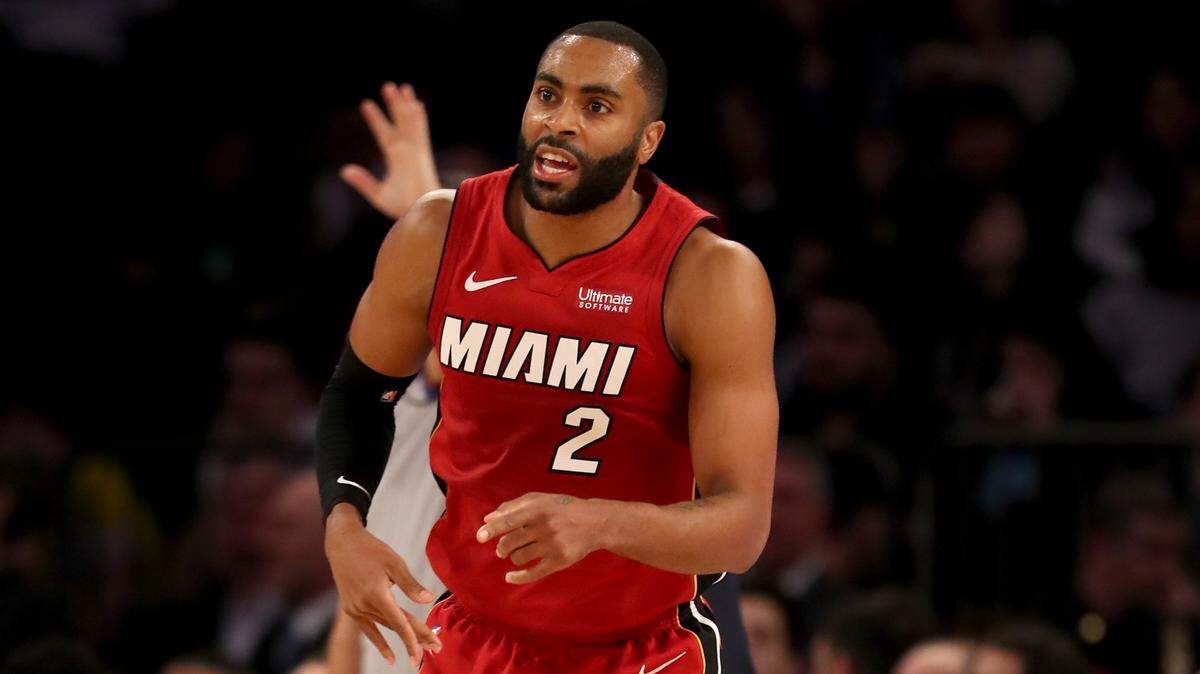 El escolta del Heat Wayne Ellington celebra tras anotar uno de sus triples ante los Knick , el 27 de enero del 2019 en el Madison Square Garden.