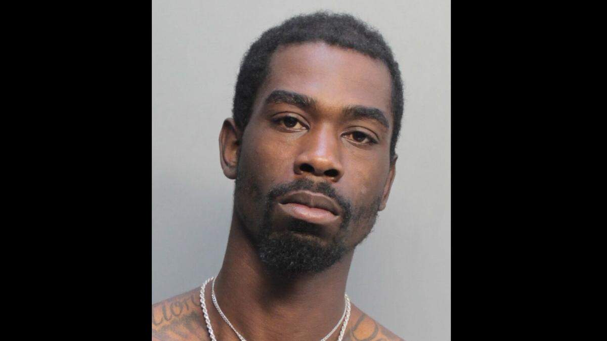 Derrick Markell Robinson after his Monday 1 a.m. capture in South Beach