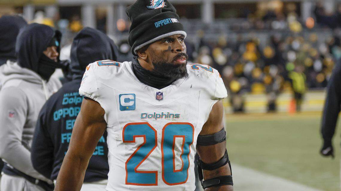 Why Dolphins LB Jordyn Brooks has shown up despite contract situation