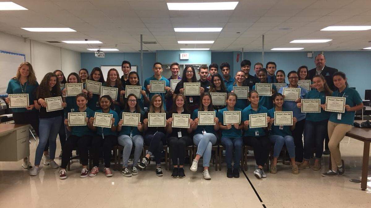 Principal Lucas De La Torre of Cutler Bay High School recently honored students who made the Principal’s Honor Roll for the first grading quarter.