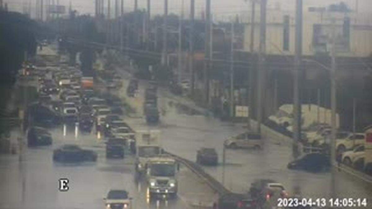 Traffic alert: Flooding shuts down streets in downtown Fort Lauderdale and near airport